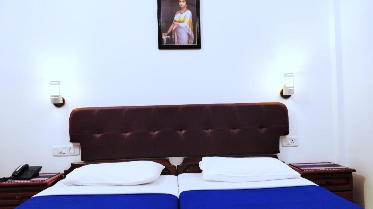 Hotel Jj Inn Kochi Extérieur photo